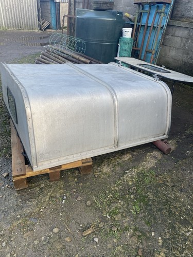 Aluminium pickup canopy - aluminium, back