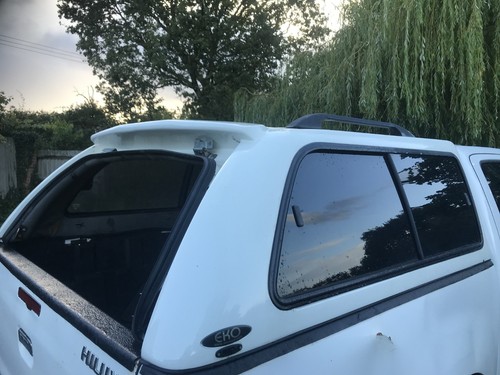 2005 2015 toyota hilux - 2015,