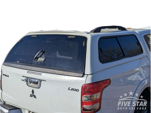 Mitsubishi l200 pickup rear - l200,